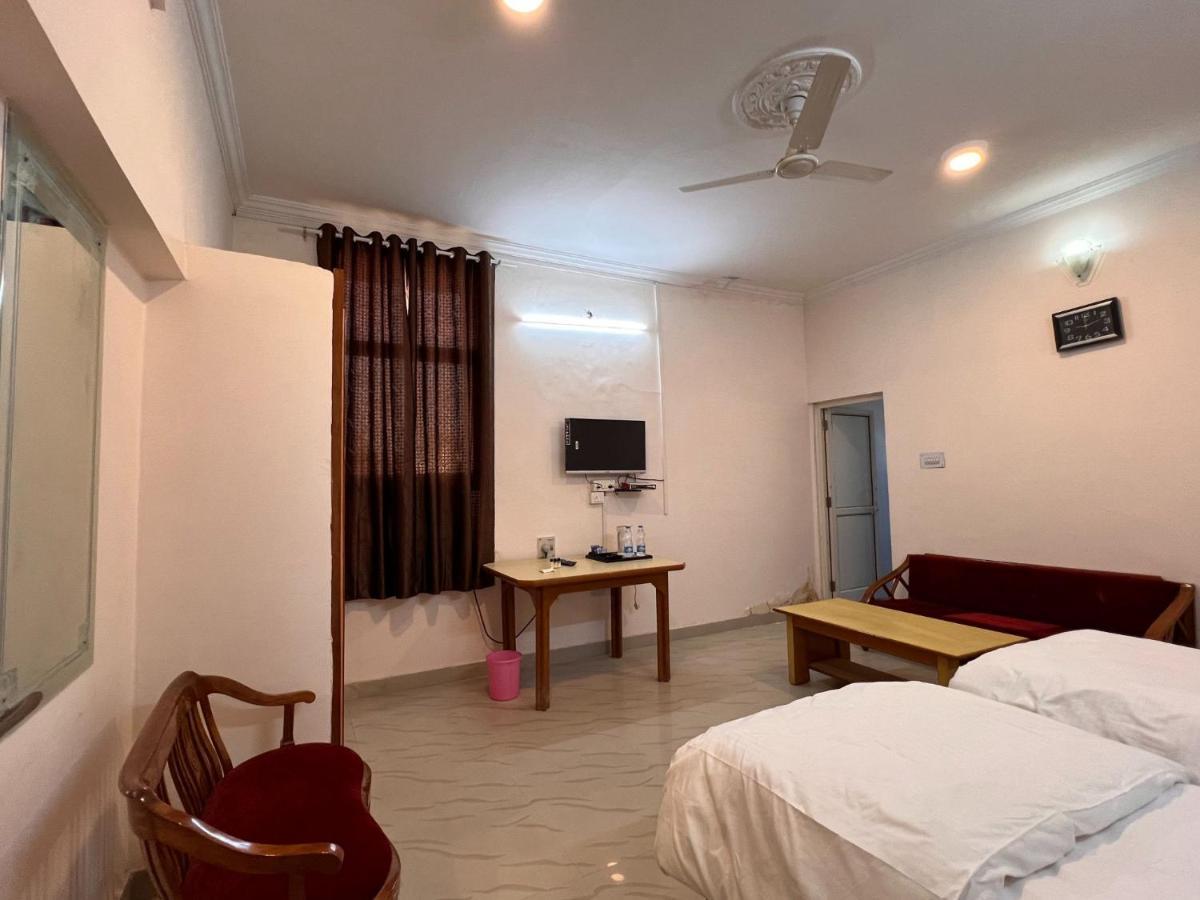 The Patel Stadium Hotel 1 Km From Bus Stand And 2 Km From Railway Station Ajmer Bagian luar foto